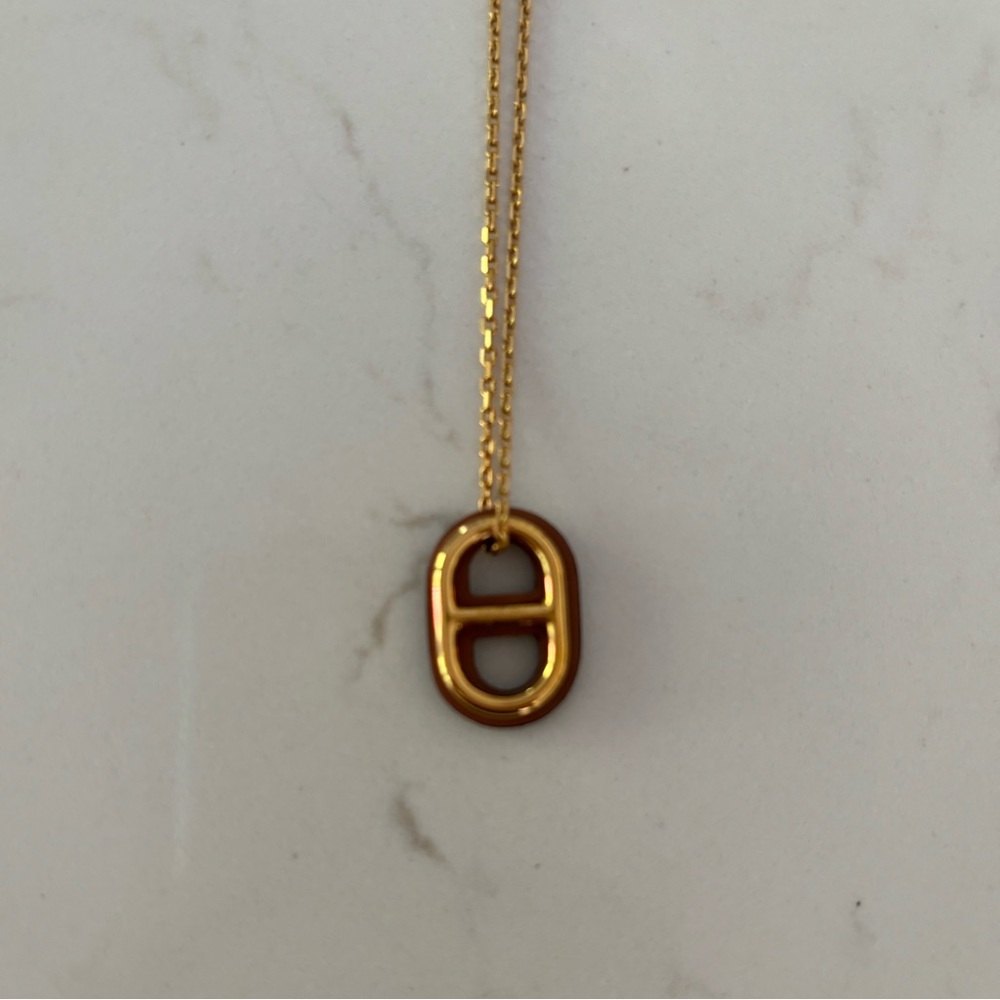 Hermès
O'Maillon leather necklace
